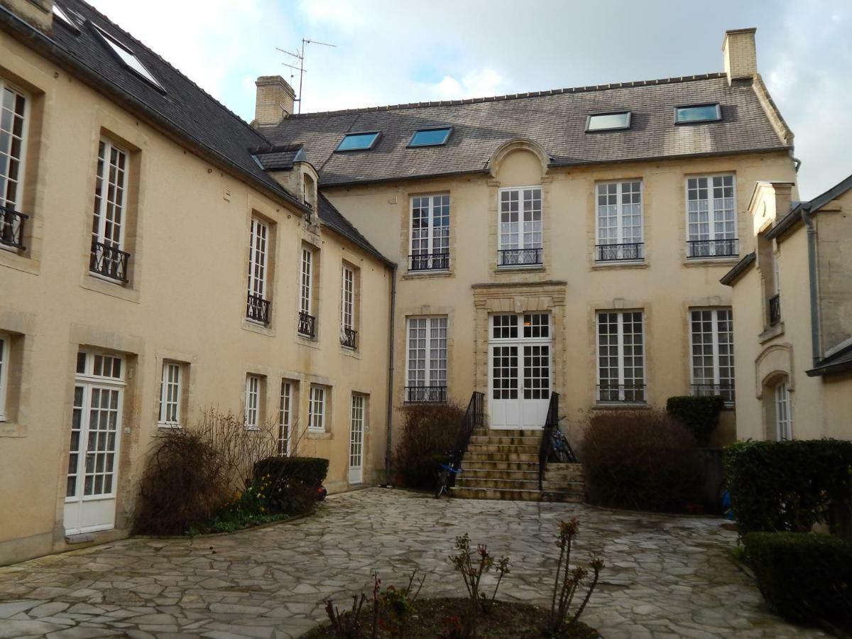 Appartement Au cœur du centre historique à Bayeux Extérieur photo