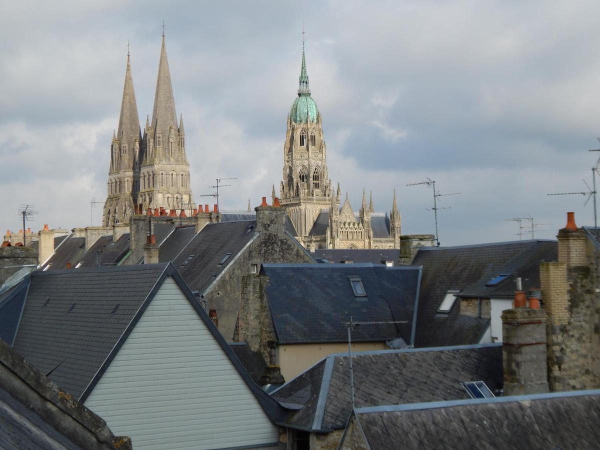 Appartement Au cœur du centre historique à Bayeux Chambre photo