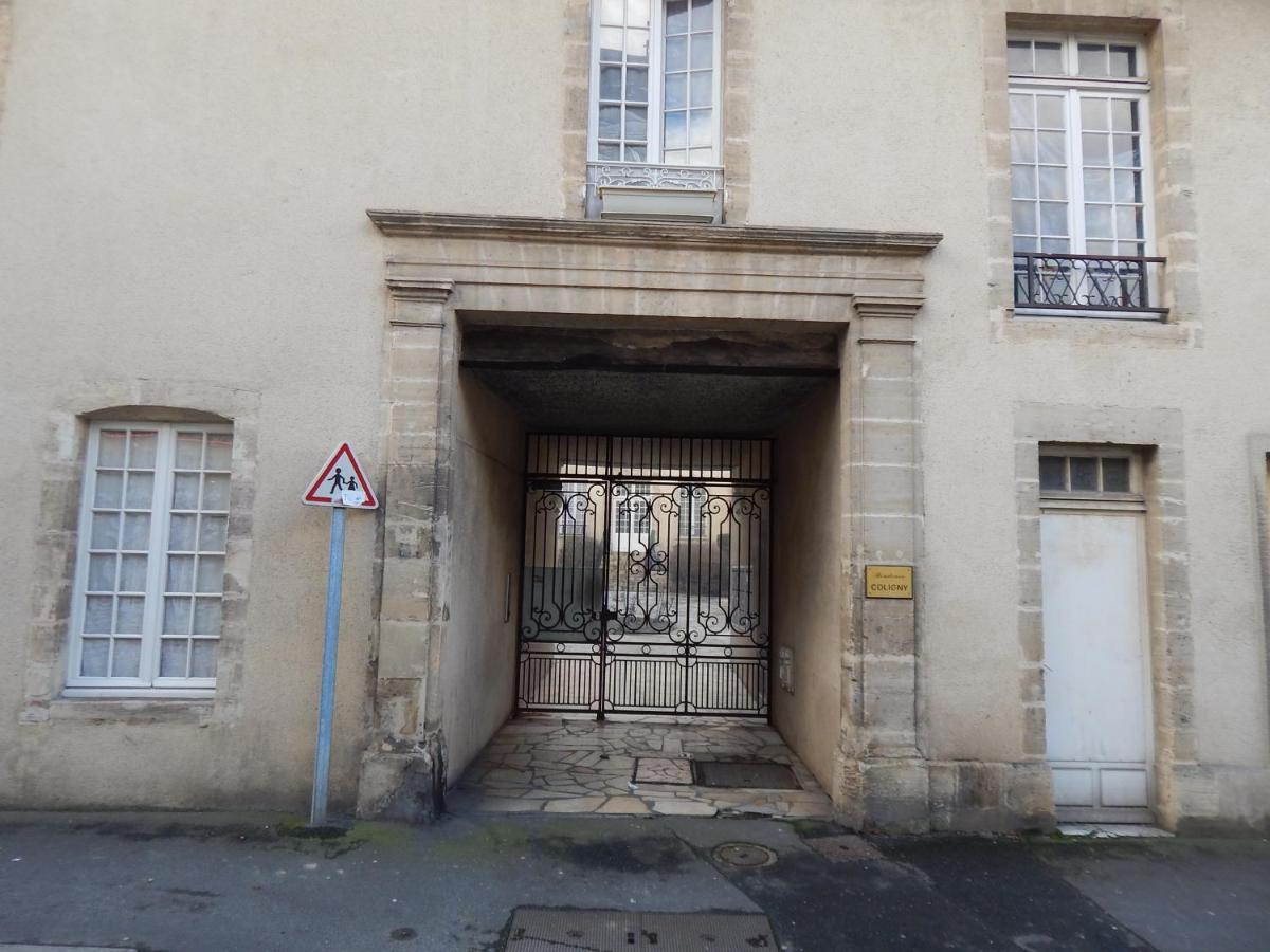 Appartement Au cœur du centre historique à Bayeux Chambre photo